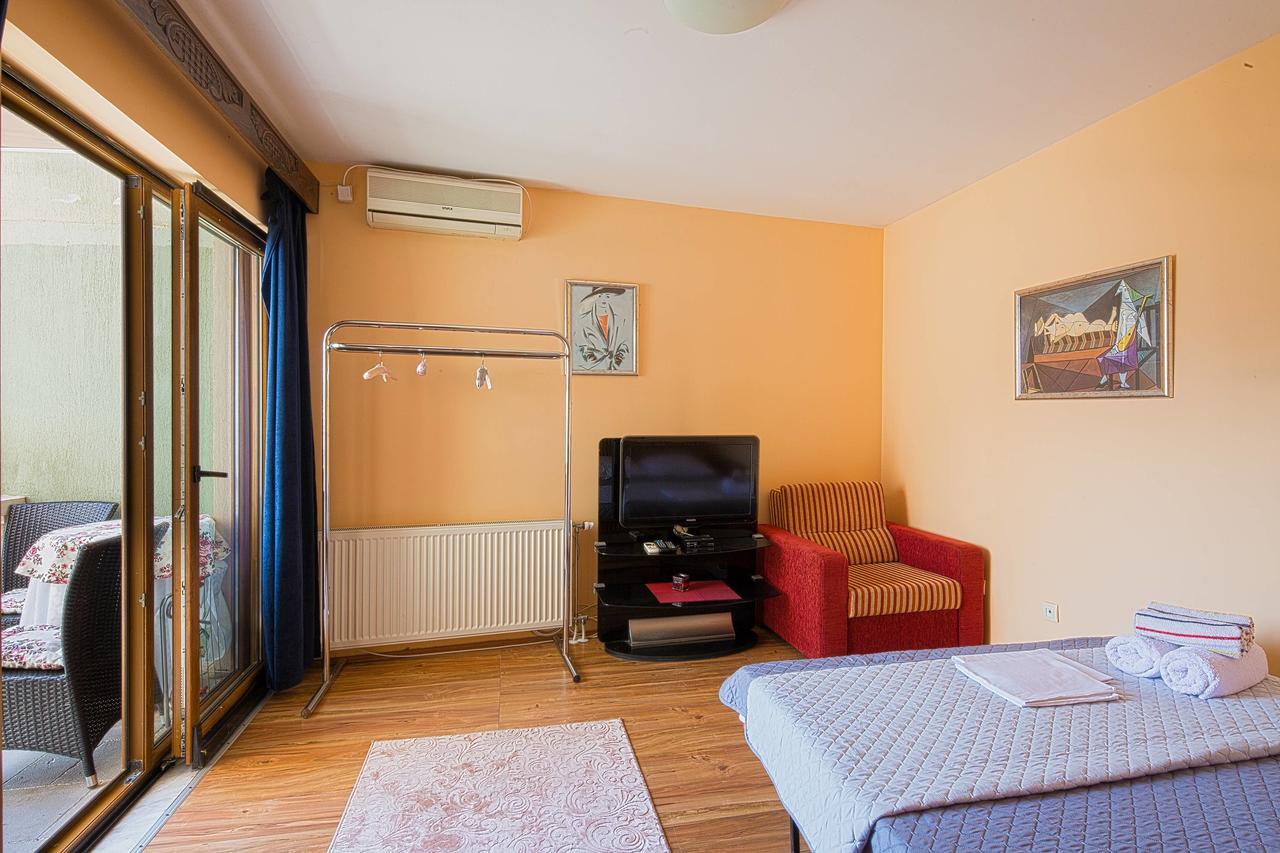 Astor Apartments Budva Eksteriør bilde
